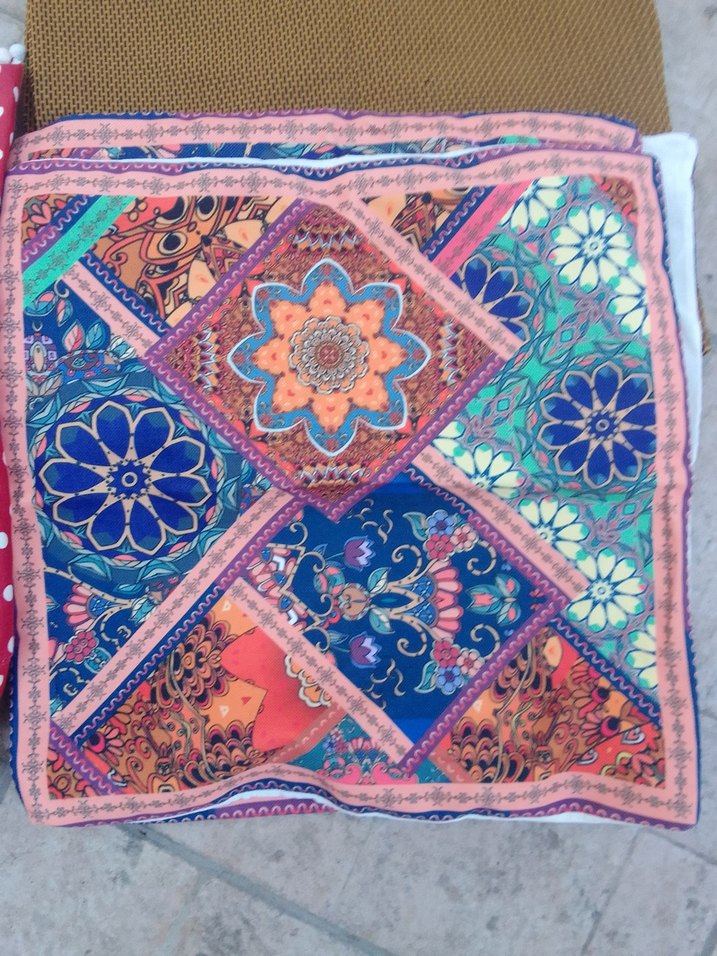 Nakışlı Çok Renkli Yastık Kılıfı - Görsel 2