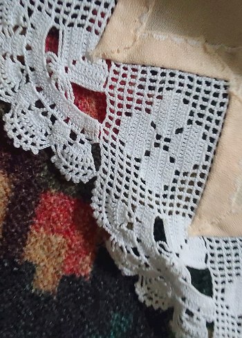 yavru ağzı  Nakışlı Pastel Masa Örtüsü 137 cm ebat - Görsel 3