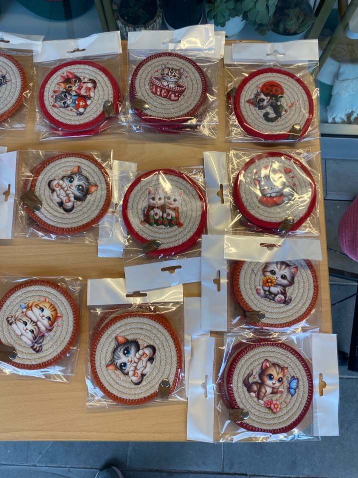 10 adet El Yapımı Kedi Temalı Hasır Bardak Altlıkları - Görsel 3