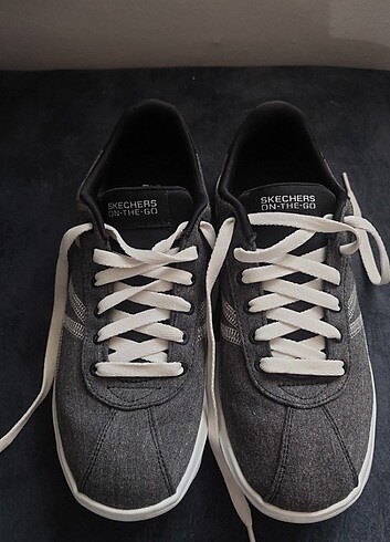 36,5 Beden Skechers Ayakkabı 