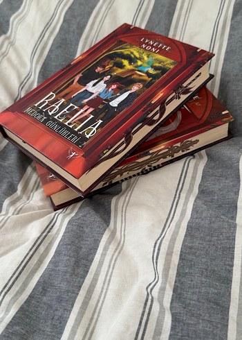 Akarnae ve Raelia Roman Seti - Görsel 2