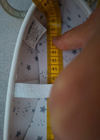 Fiyonklu Beyaz Kız Çocuk Rugan Babet 31 numara sıfır etiketli - Görsel 5