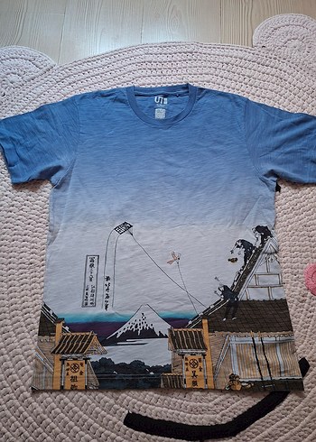 UNIQLO X HOKUSAI BLUE TSHIRT