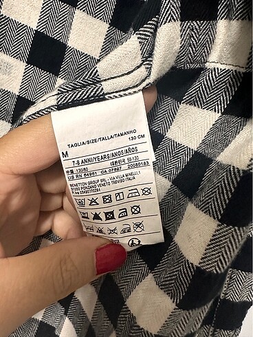 7 Yaş Beden siyah Renk Orijinal Benetton