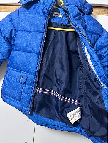 H&M H&M marka mont