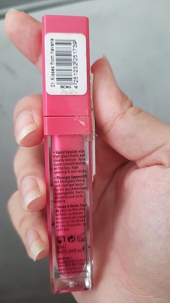  Beden Essence Cubanıta wet look lip lacquer