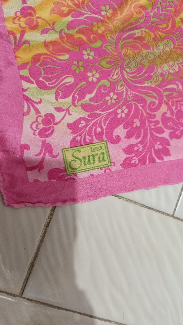 sura ipek eşarp - Görsel 5