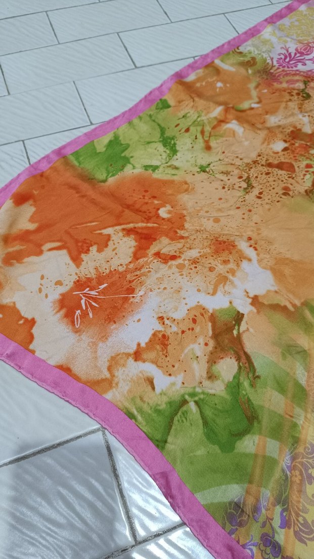 sura ipek eşarp - Görsel 3