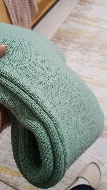 xs Beden turkuaz Renk Yenidir 1 kere denendi. Rengi İlk görseldeki gibidir.