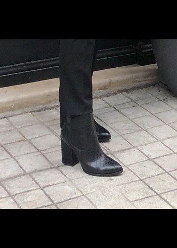 Yaya by Hotiç Suni Timsah Derisi Kalın Topuklu Bot - Görsel 4