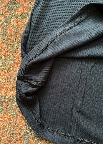 Stradivarius Madonna Yaka Lacivert Omzu Açık Bluz - Görsel 5