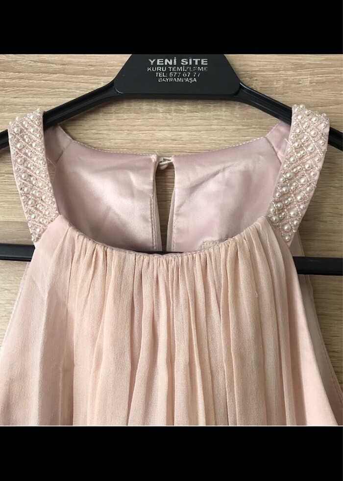 Forever New Pudra Pembe Halter Yaka Şifon Abiye Gece Elbisesi - Görsel 2