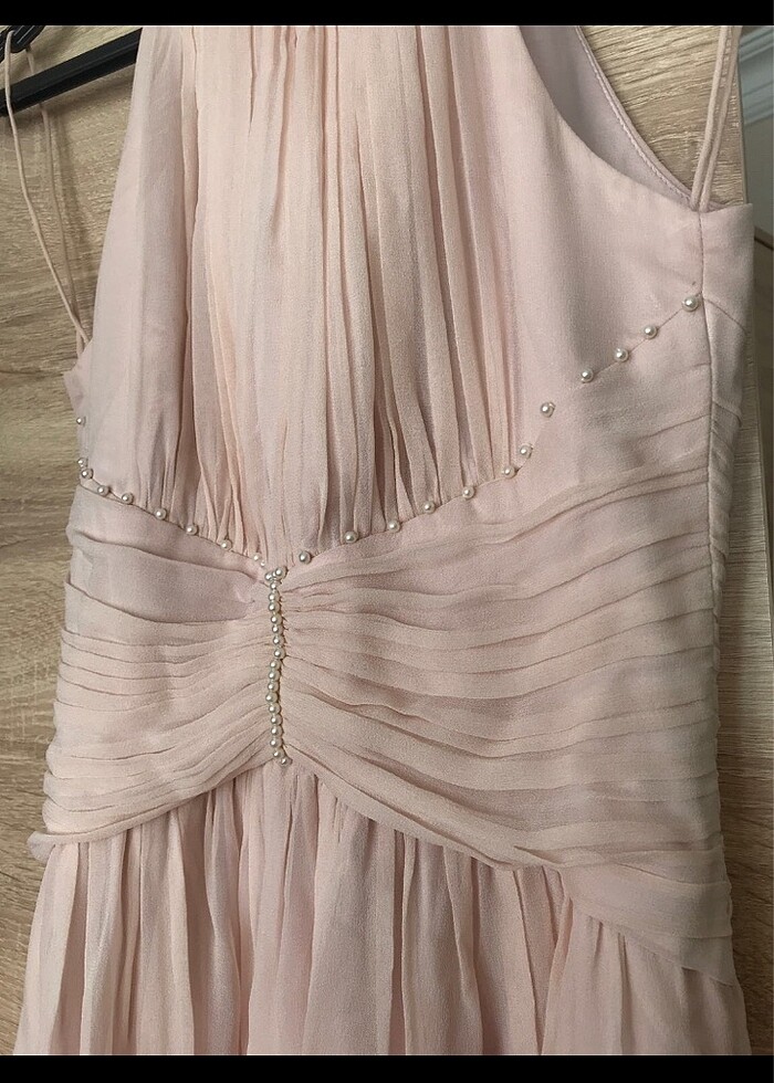 Forever New Pudra Pembe Halter Yaka Şifon Abiye Gece Elbisesi - Görsel 3