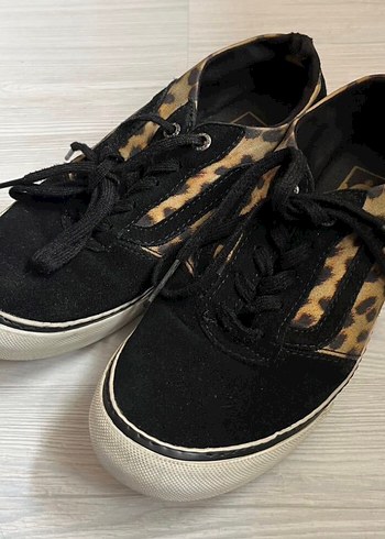 Vans ürünü