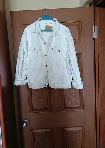 Beyaz Düğmeli Kadın Denim Ceket