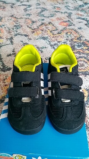 Orijinal adidas