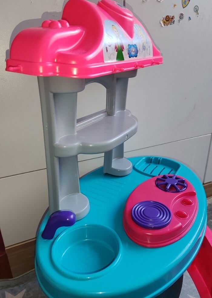 Buzlar ülkesi oyuncak mutfak - Görsel 3