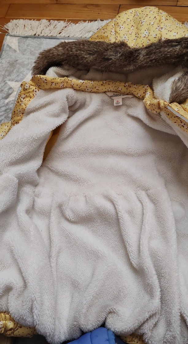 Sarı Kürklü Kapüşonlu Palto - Görsel 5