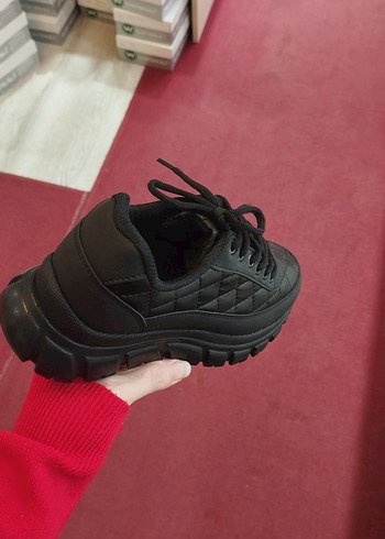 Kadın Siyah Kemerli Blok Topuklu Spor Ayakkabı - Görsel 3