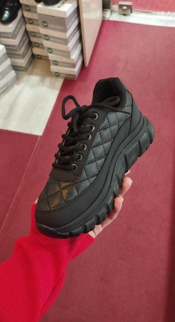 Kadın Siyah Kemerli Blok Topuklu Spor Ayakkabı - Görsel 2