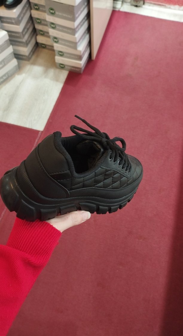 Kadın Siyah Kemerli Blok Topuklu Spor Ayakkabı - Görsel 3