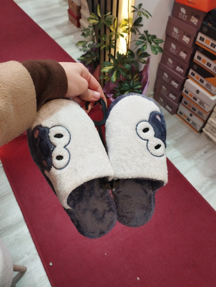 Kadın Desenli Yüksek Topuklu Ev Terlikleri - Görsel 2