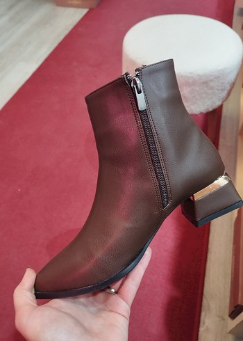 Kahverengi Deri Kadın Botlar, Tokalı, Kalın Topuklu - Görsel 4