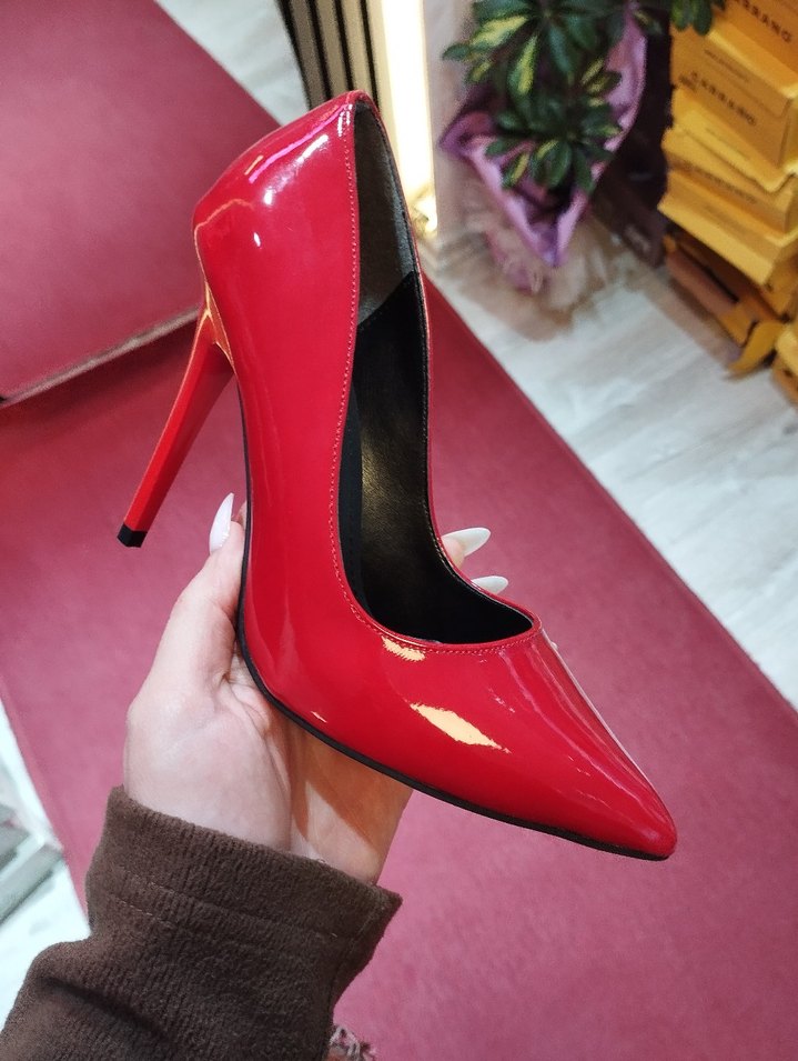 Parlak Kırmızı Rugan Stiletto - Görsel 4
