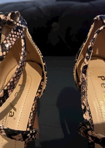 Kahverengi Yılan Desenli İnce Topuklu Kadın Ayakkabısı - Görsel 3