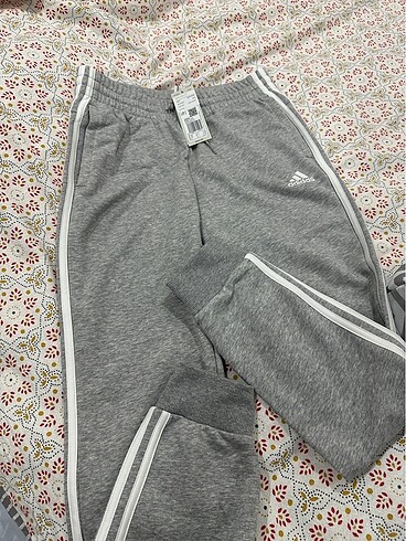 s Beden Adidas eşofman altı