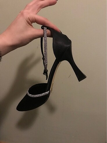 Bilek stiletto