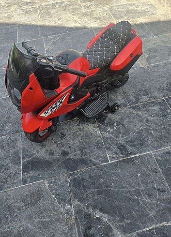 Akulu cocuk motor