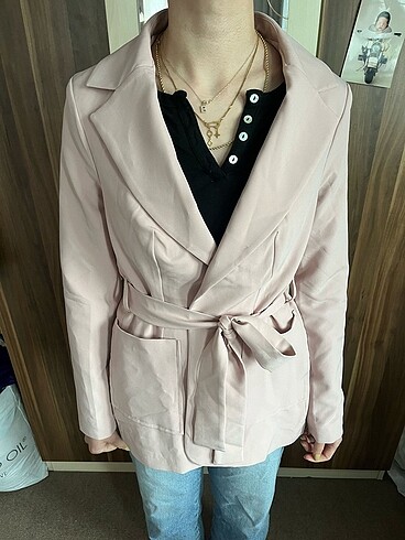 Hiç giyilmemiş pembe yazlık ceket