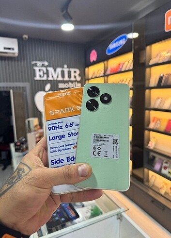 SPARK GO 128 GB 4+4 RAM