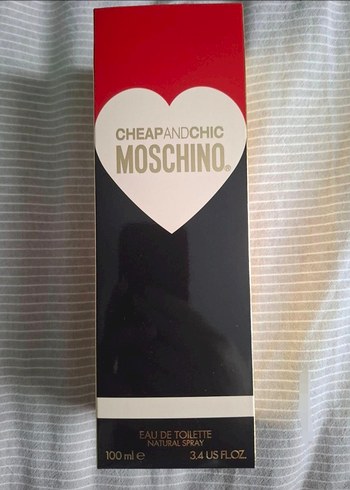 Moschino Cheap and Chic Kadın Parfümü 100 ml - Görsel 2