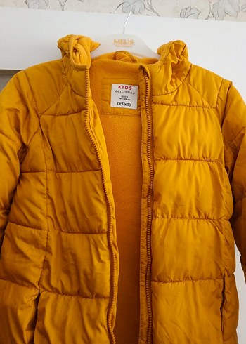 Sarı Düğmeli Kız Çocuk Montu - Görsel 2