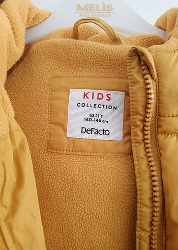 Sarı Düğmeli Kız Çocuk Montu - Görsel 3