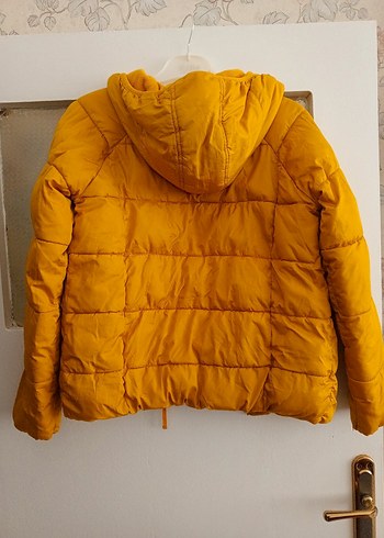 Sarı Düğmeli Kız Çocuk Montu - Görsel 8