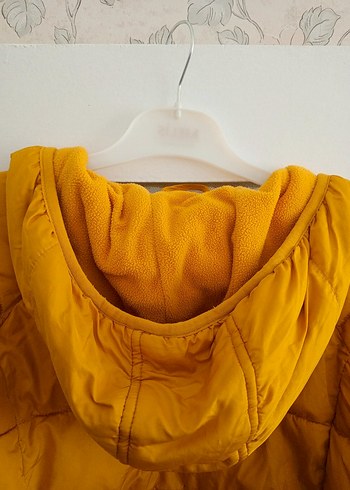 Sarı Düğmeli Kız Çocuk Montu - Görsel 9