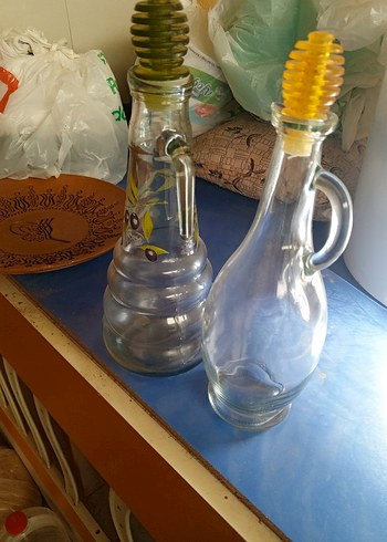 Paşabahçe Renkli Kapaklı Cam Yağlık Şişeleri