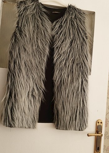 Gri Kürklü Kadın Yelek - Görsel 3