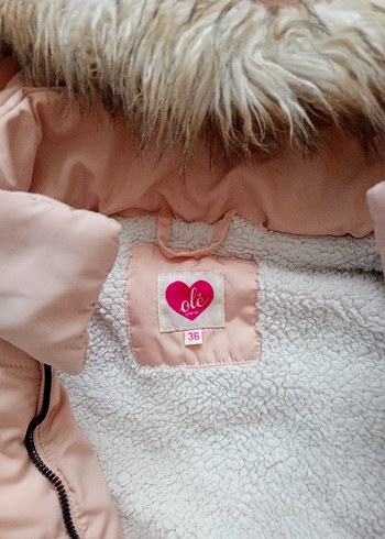 Kürklü Kapüşonlu Pembe Kız Çocuk Mont - Görsel 3