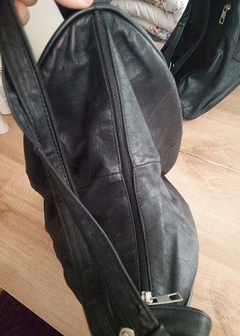 Siyah Deri Fermuarlı Biker Sırt Çantası - Görsel 8