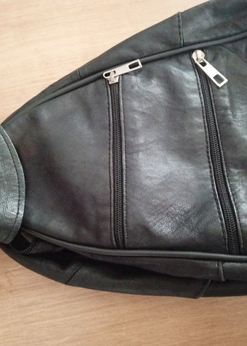 Siyah Deri Fermuarlı Biker Sırt Çantası - Görsel 12