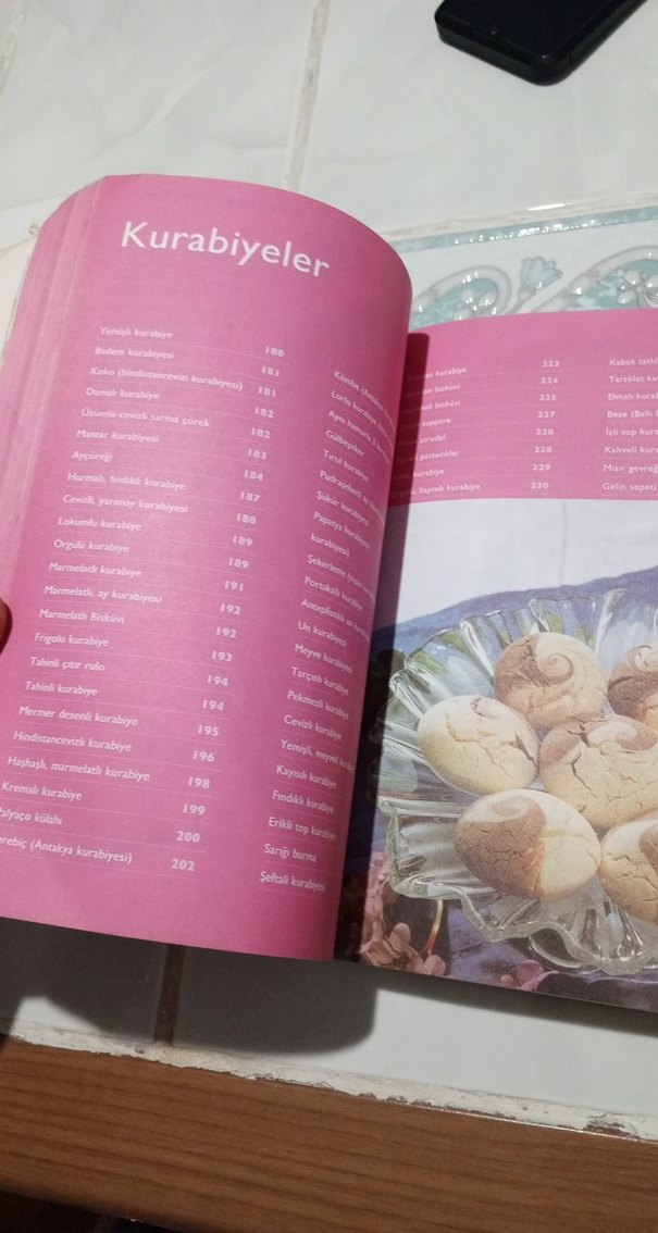 Emine Beder - Çay Saati Romanı - Görsel 3