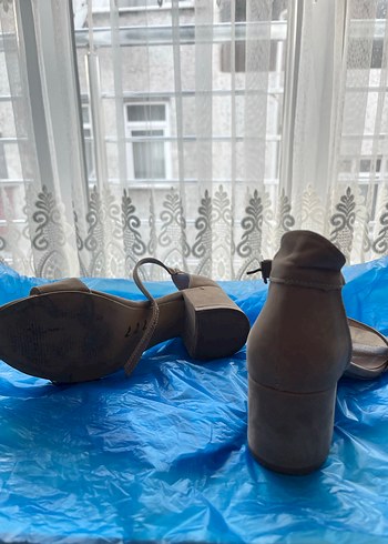 Kahverengi Tokalı Kadın Topuklu Sandalet - Görsel 2