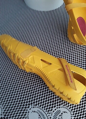 37 Beden Skechers sandalet 
