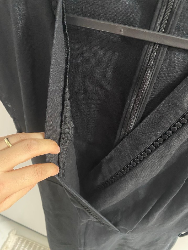 Siyah V Yaka Drapeli Midi Elbise - Görsel 3