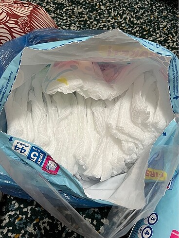 5 Beden: 11-25 kg Beden Renk 2 tam 1 yarım paket molfix 5 numara külot bez