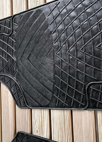 Dört parça oto paspas seti - Görsel 4